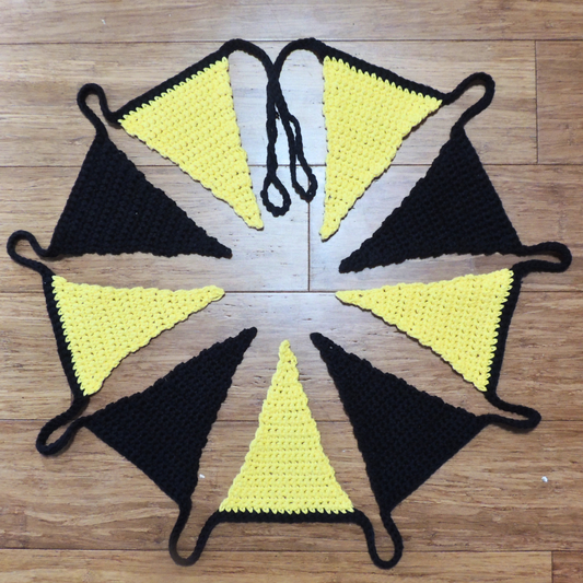Basic Bunting Crochet Pattern by Jessie At Home