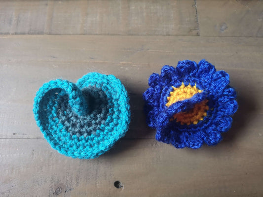 Flower Spinner Fidget Toy Crochet Pattern by Kat Witherall