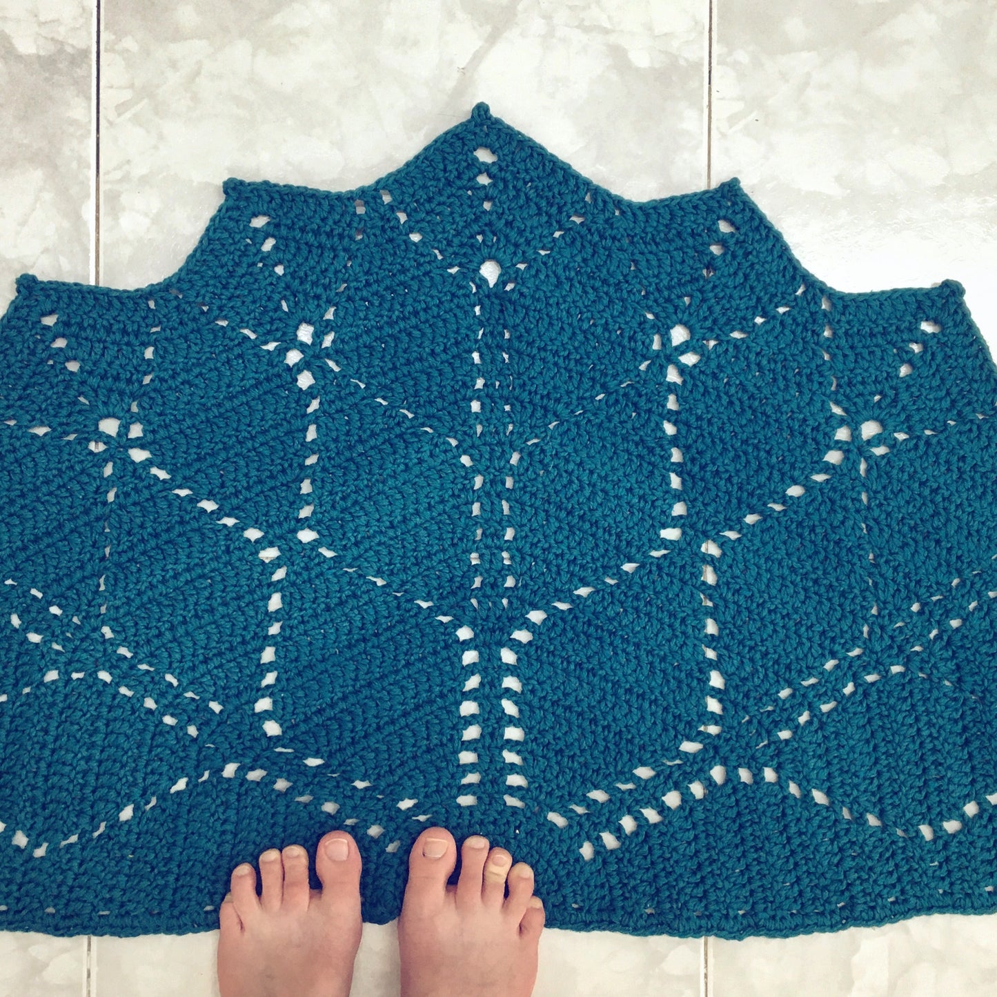 Paved Diamonds Rug Crochet Pattern by Agat Rottman
