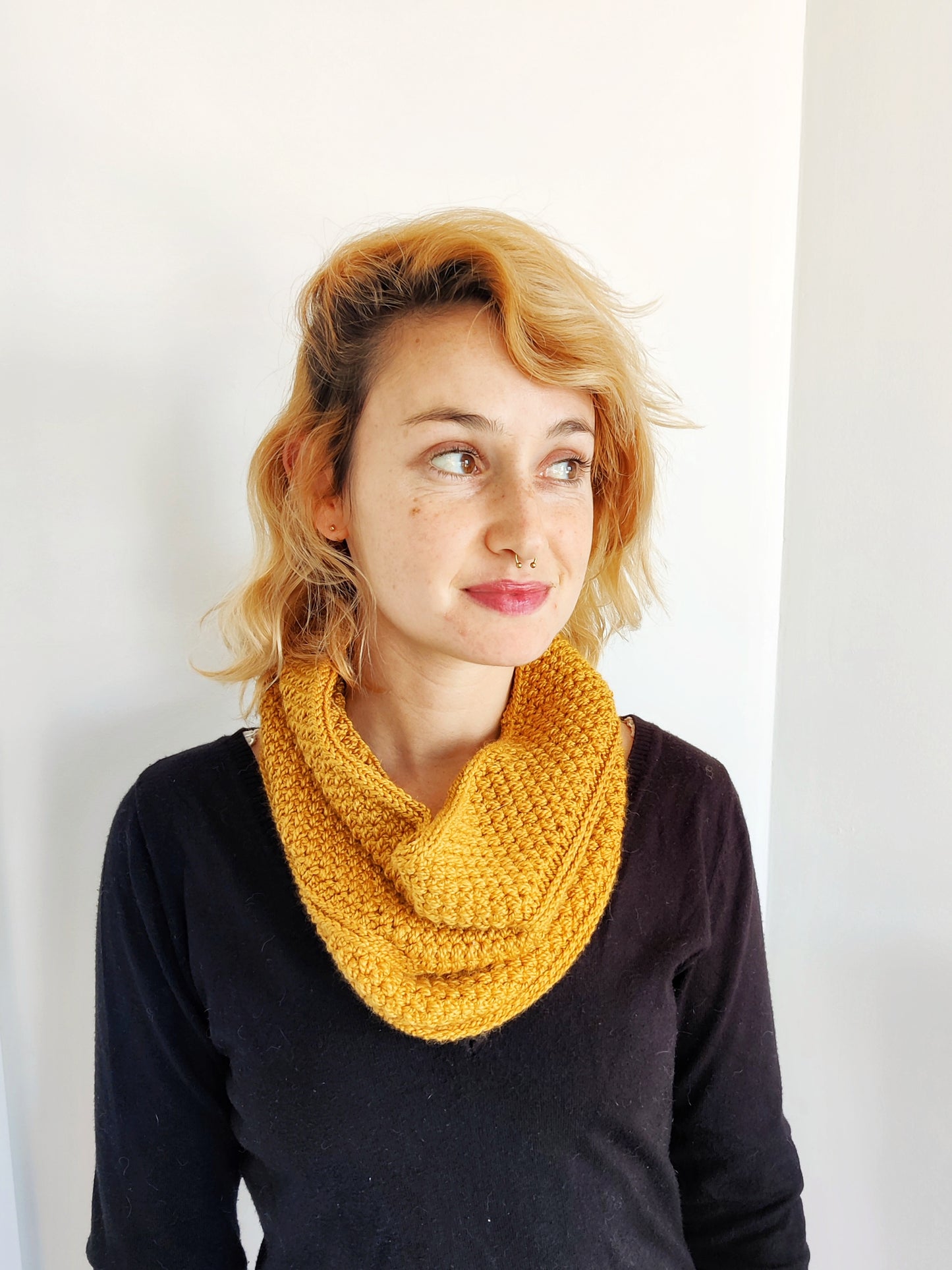 Cobblestone Path Cowl Crochet Pattern by Agat Rottman