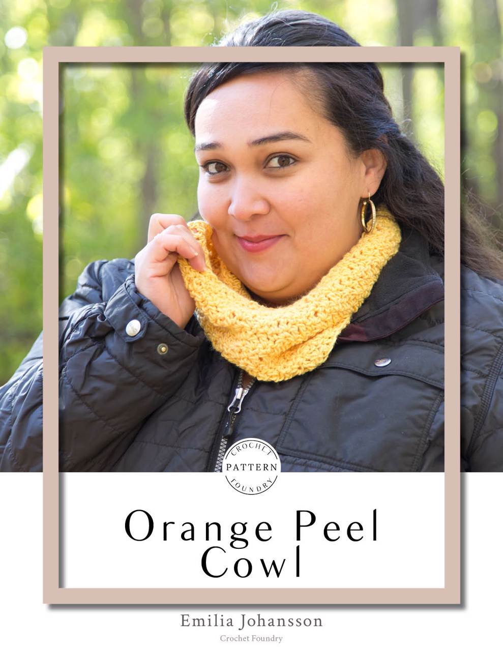 Orange Peel Cowl Crochet Pattern by Emilia Johansson