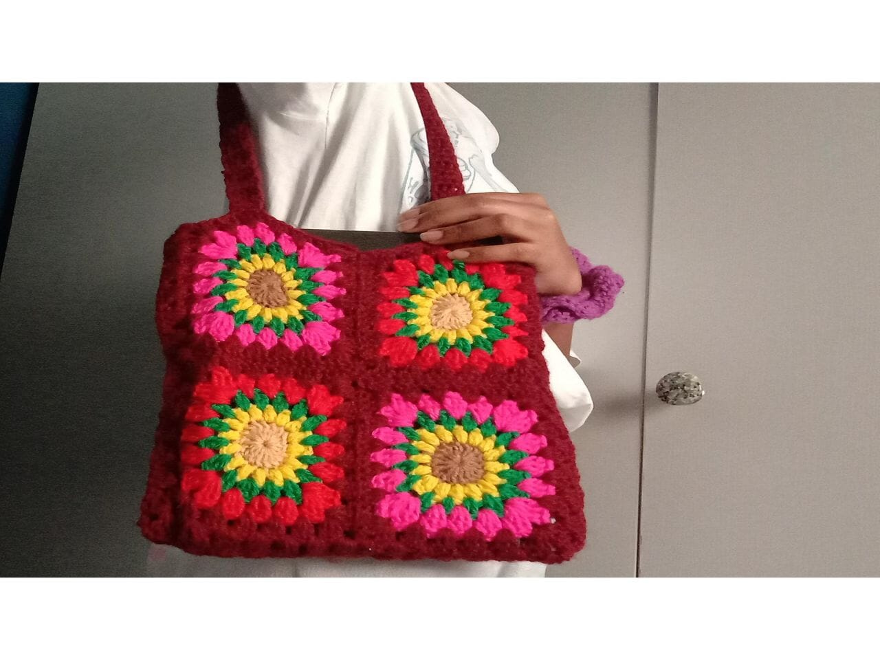 Crochet granny square tote bag Crochet Pattern by Helena Mathias
