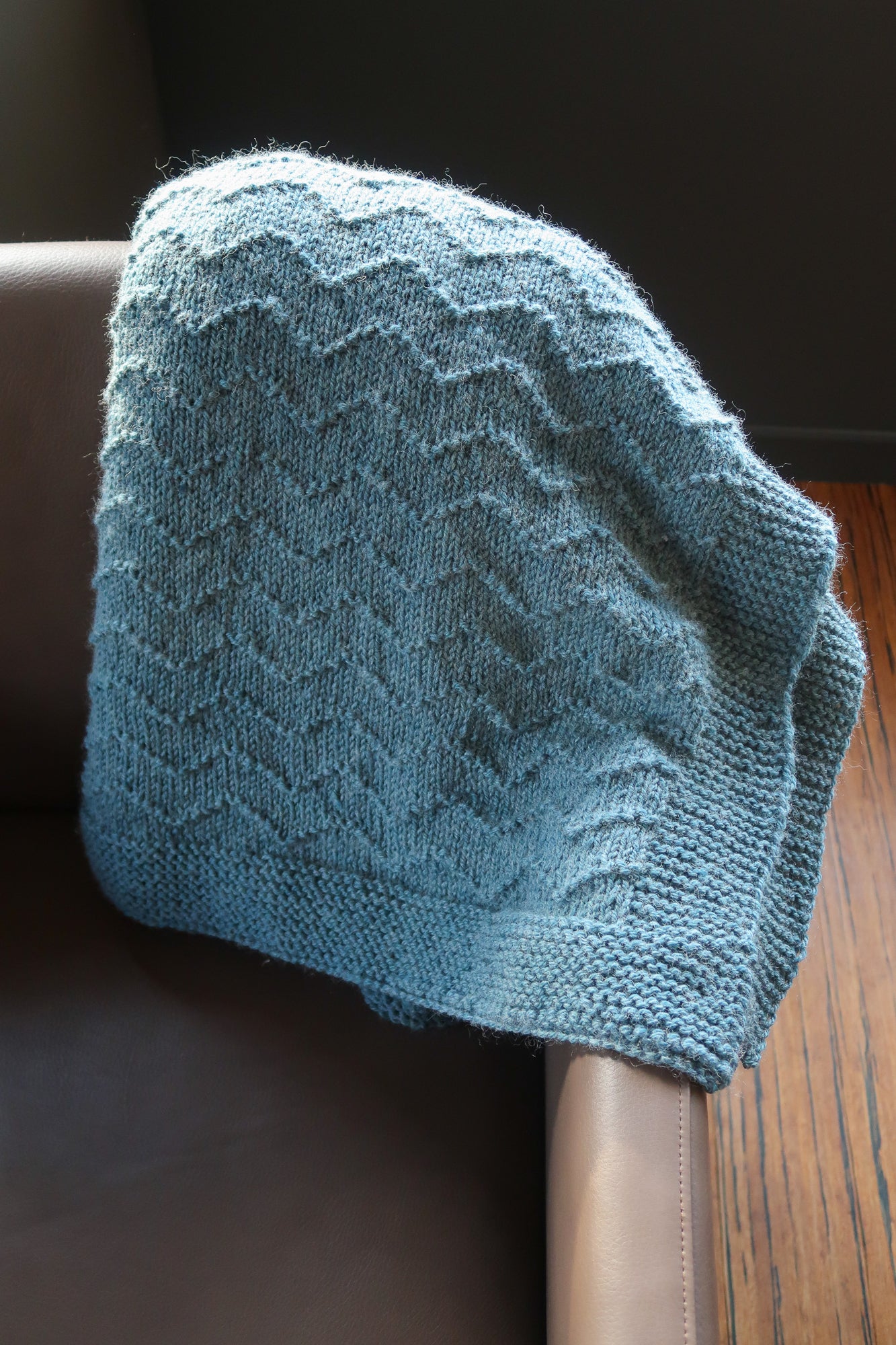Waves Blanket Knit Pattern by Hortense Maskens