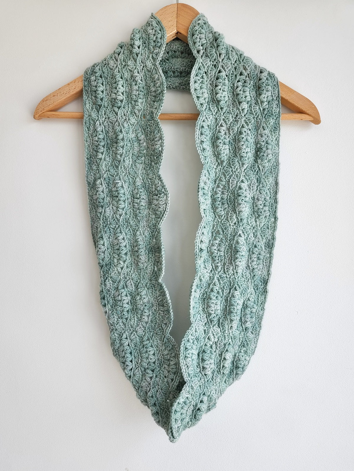 Clover Fan Infinity Scarf Crochet Pattern by Agat Rottman