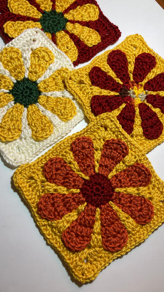 How to Crochet a Retro Daisy Granny Square Pattern by Victoria Pietz