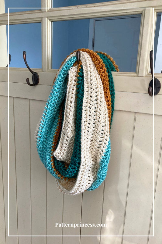Colorful Easy Infinity Scarf Crochet Pattern by Victoria Pietz