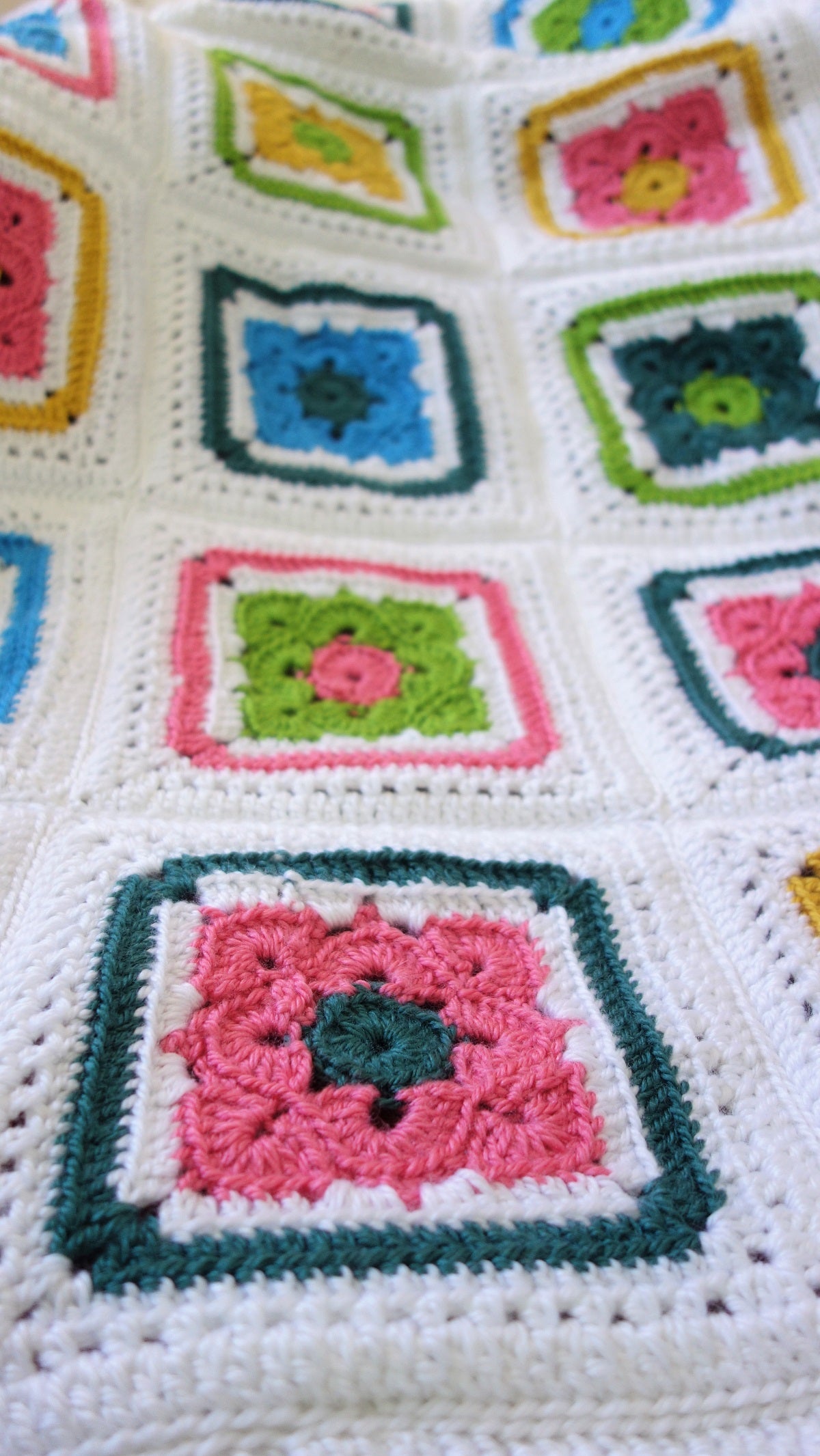 Flower Granny Square Throw Blanket Crochet Pattern by Agat Rottman