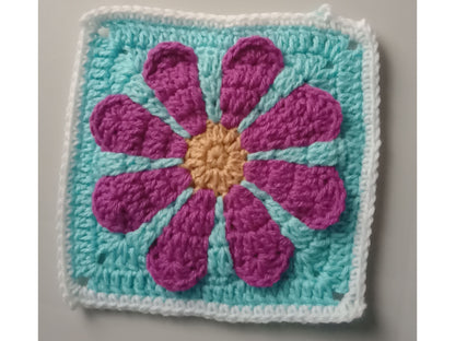 Retro Daisy Crochet Granny Square Pattern by Helencraftcrochet