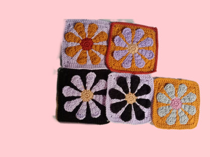 Retro Daisy Crochet Granny Square Pattern by Helencraftcrochet