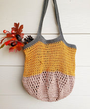 Load image into Gallery viewer, Acorn Market Bag Crochet PDF Pattern by Raine Eimre
