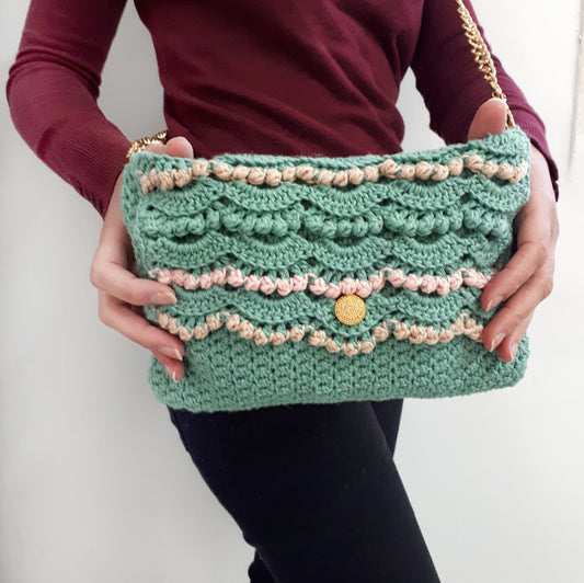 Pearls of the Sea Clutch Crochet Pattern By Agat Rottman