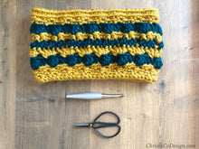 Load image into Gallery viewer, Monte Cowl Crochet PDF Pattern by Crystal Marin

