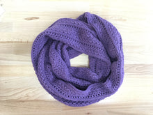 Load image into Gallery viewer, Rambling Roses Infinity Scarf Crochet Pattern by Agat Rottman
