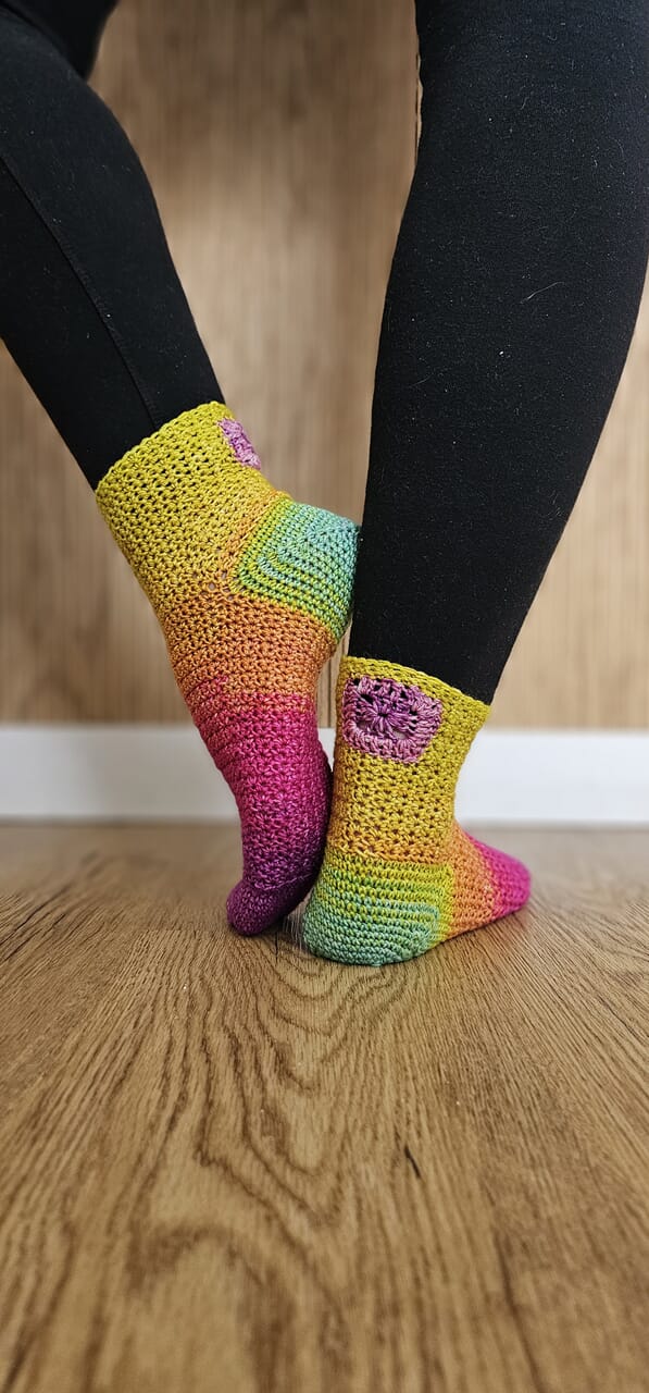 Happy Granny PDF Crochet Pattern by Julie Desjardins