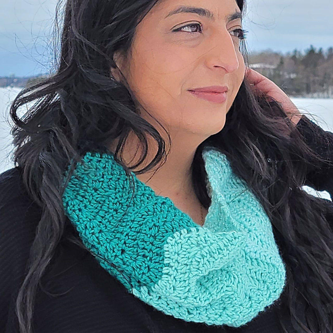 Sonder Cowl Crochet PDF Pattern by Lorene Eppolite